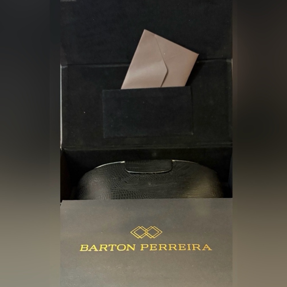 BARTON PERREIRA Tortoise Shell
Sunglasses Case & Magnetic closure w/Cardholder - Picture 12 of 15